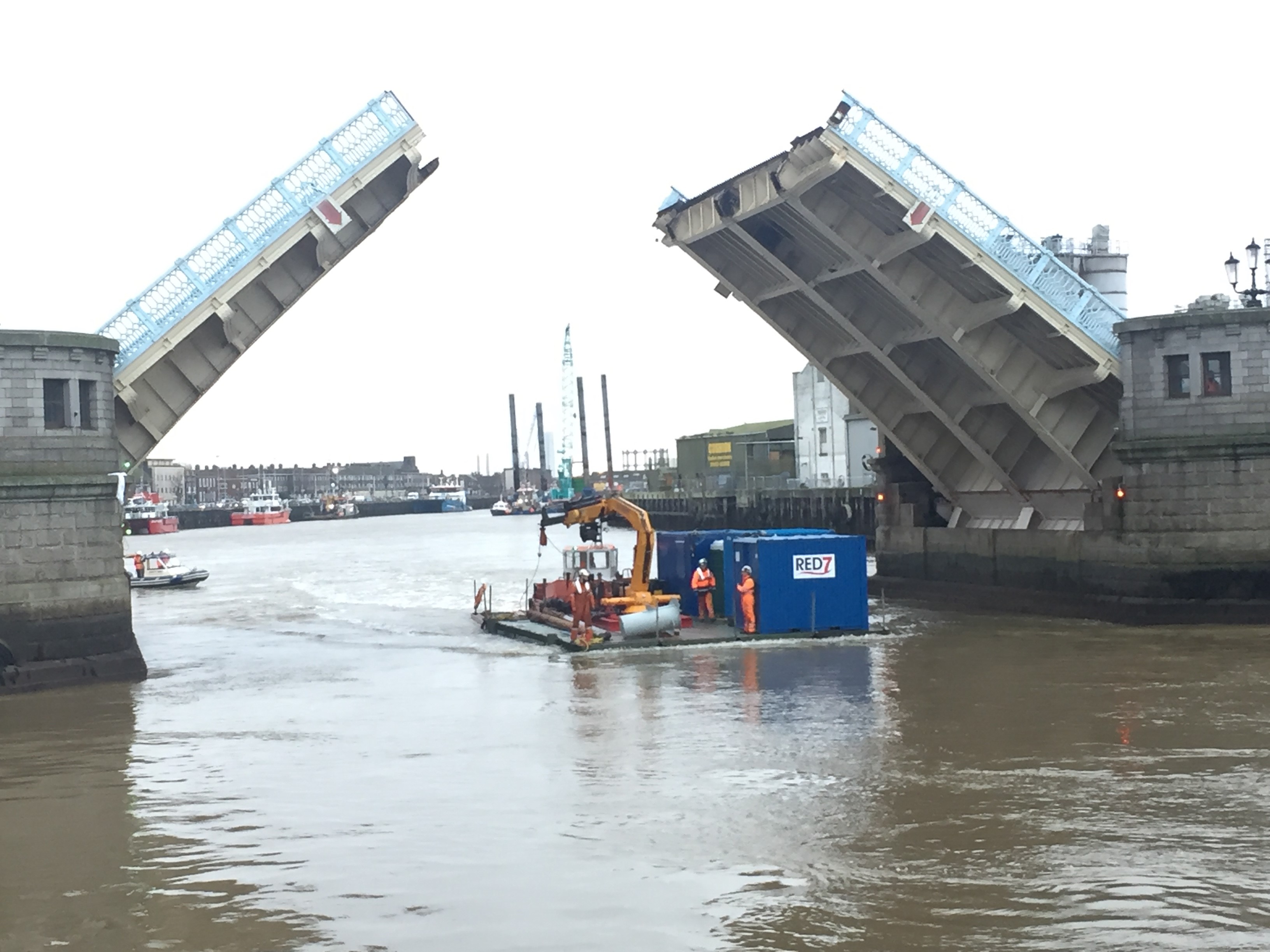 Red 7's Pontoon being moved from The River Yare to The River Bure to being work.